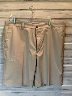 Roundtree & Yorke Tan Flat-Front Men's Shorts